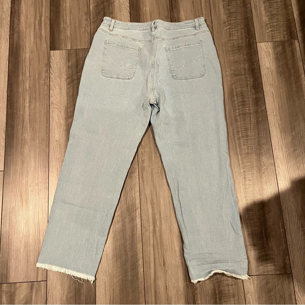 NWT By Egris Jeans. Size XL - Picture 5 of 6